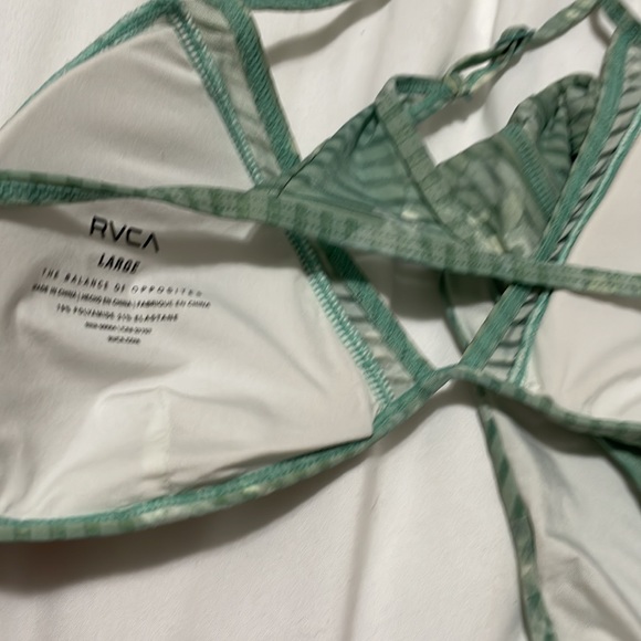 RVCA matching triangle bikini set. Large. - Picture 2 of 4